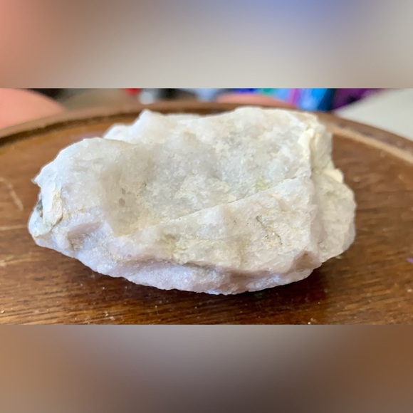 Quartz Rock with Muscovite 5oz - Picture 3 of 8